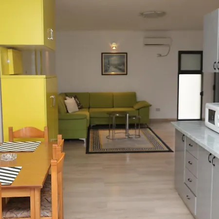 Melinda Apartment *